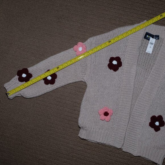 Anthropologie MAEVE The Susannah 3D Flower Cardigan Sweater Taupe One Size NWT - Picture 6 of 7